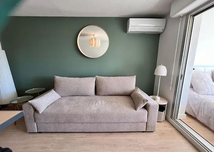 Studio Vue Mer Avec Piscine Et Terrain De Tennis