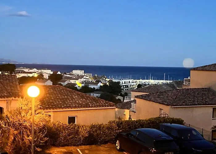 Studio Vue Mer Avec Piscine Et Terrain De Tennis