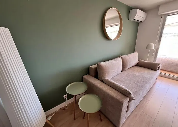Studio Vue Mer Avec Piscine Et Terrain De Tennis