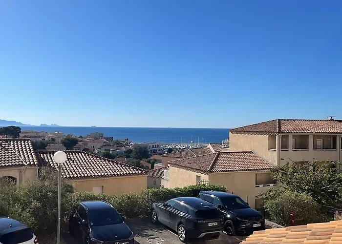 Studio Vue Mer Avec Piscine Et Terrain De Tennis